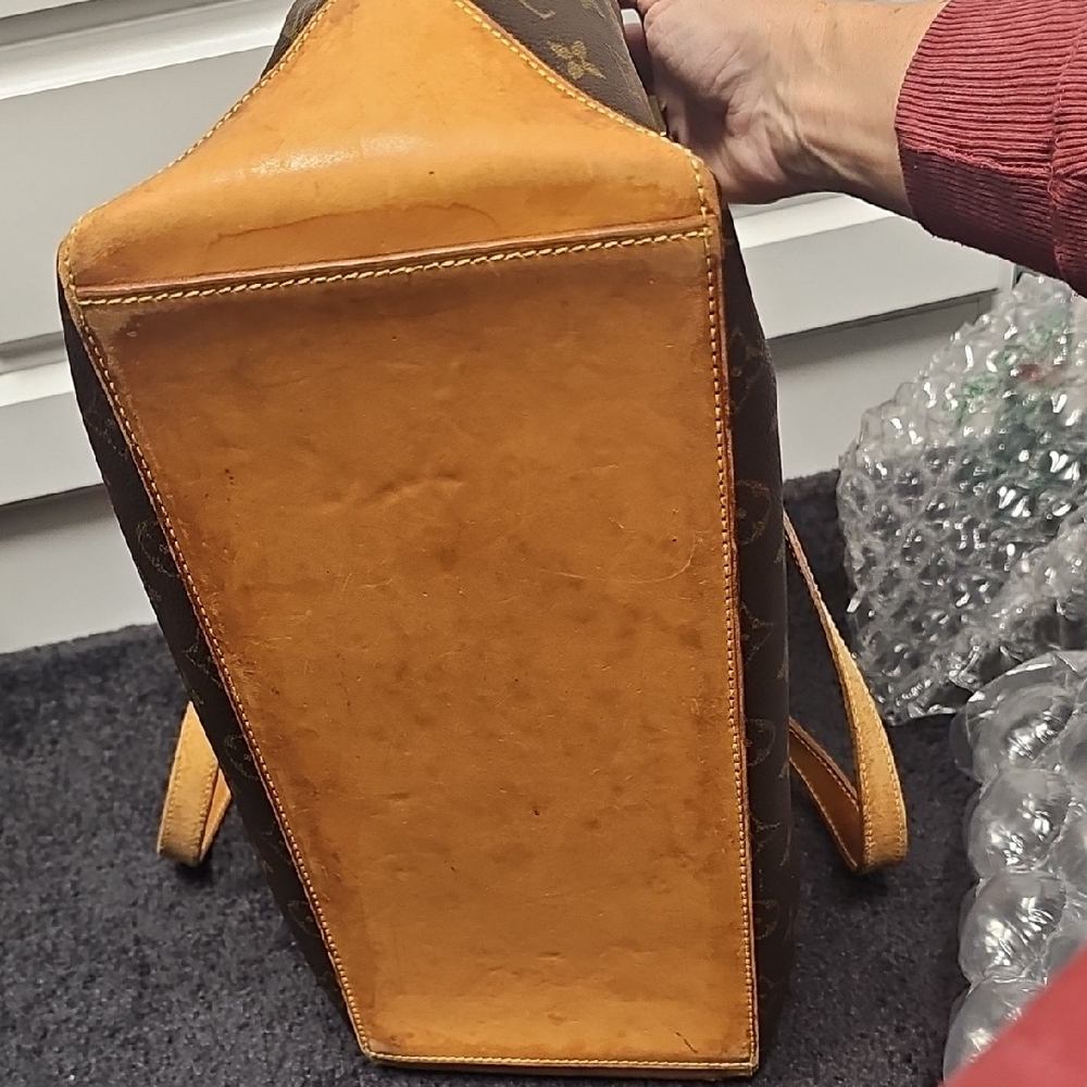 Louis Vuitton Cabas Mezzo Monogram Tote - Picture 7 of 10